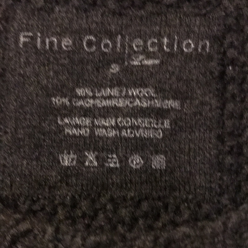 Sweater - Picture 5 of 7
